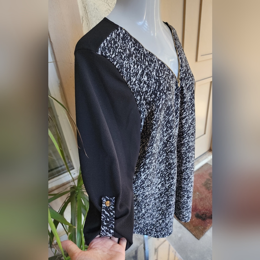 26/28 women AVENUE v-neck zip black white tunic top 3/4 sleeve 26 28